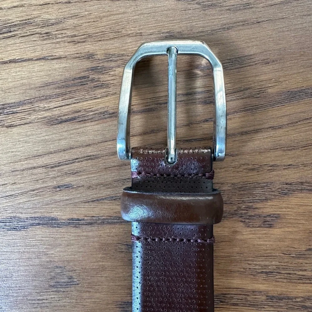 Johnston & Murphy Mens Brown Perforated Leather Dress Belt 38 Made in Italy